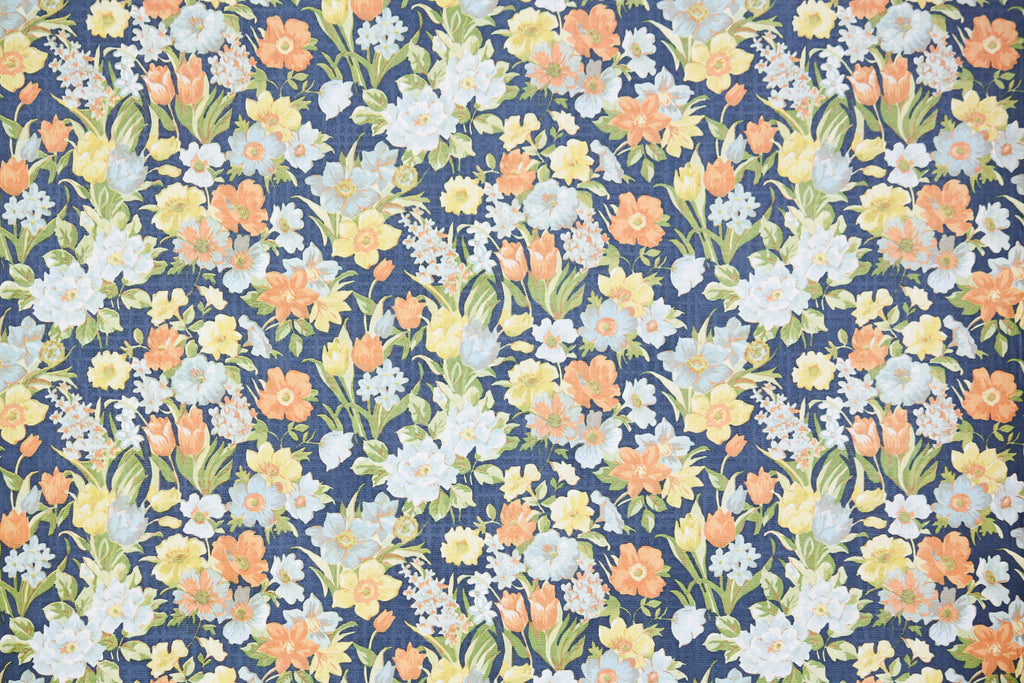 1960s Floral Vintage Wallpaper