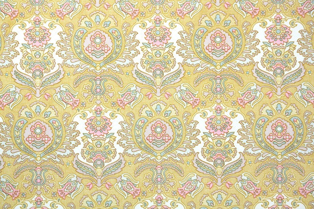1970s Damask Vintage Wallpaper